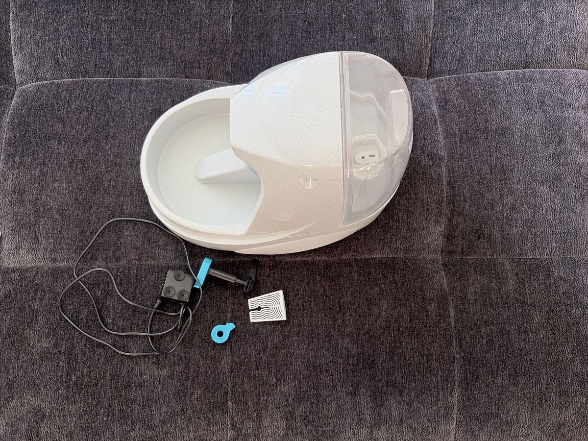 Ciotole: Abbeveratoio per gatti – Usato da Giornico venduto da gio_2k5q