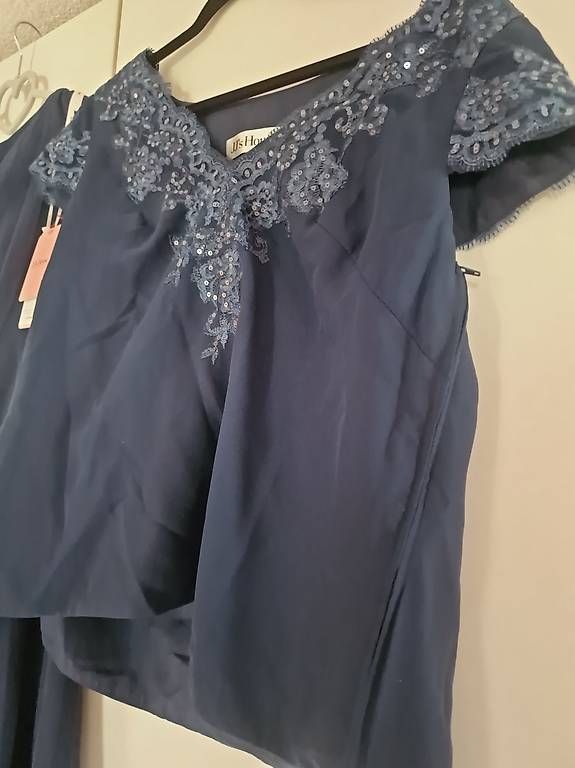Costumes: Festlicher Zweiteiler – Neuf (Voir description) à Schüpfheim par Prisi62 2