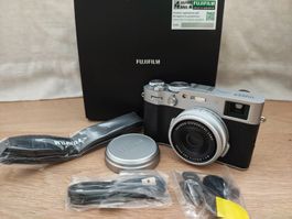 Fujifilm X100VI Silber | nur 200 Shots | 4 J. CH-Garantie