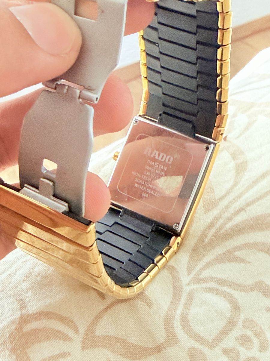 Rado Montres: rectangular Rado Jubilé chronograph, with a gold-tonn  – D'occasion à Flamatt par wai_cv5k 2