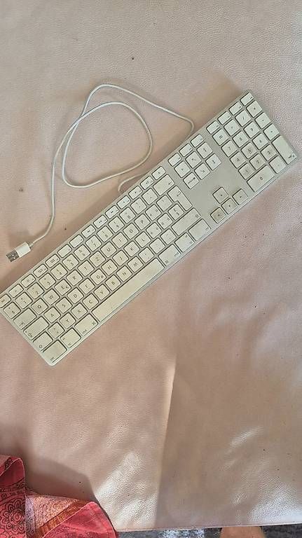 Tastiere: Tastiera mac Apple usb – Usato da Lugano venduto da Ceruttig