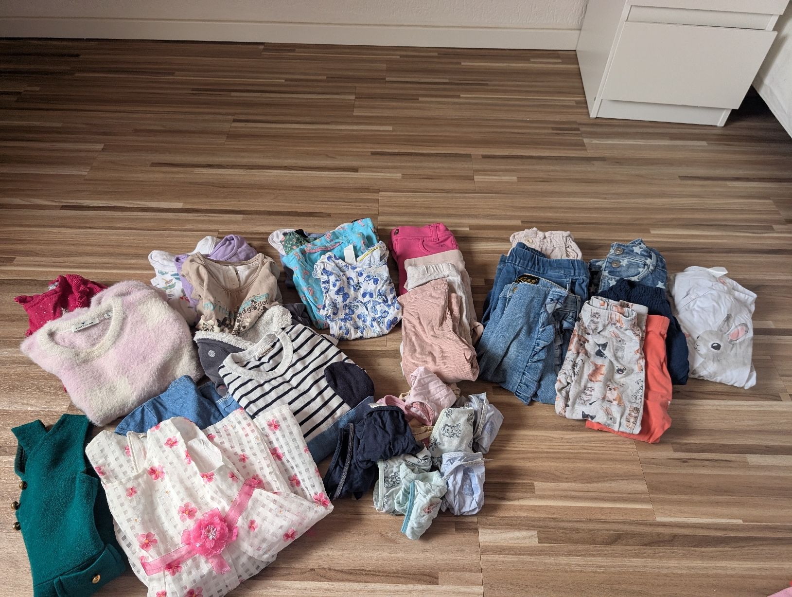 Ensembles coordonnés: Mädchen Kleiderpaket gr.92 – D'occasion à Ernetschwil par Diana007