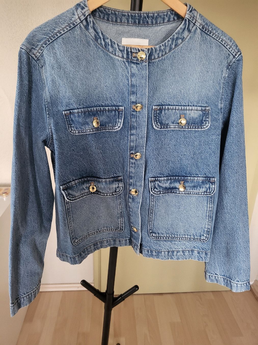 H&M Giacche: H&M Denim Jacket, Size L, Button Up – Nuovo (secondo la descrizione) da Sarmenstorf venduto da zuz_q5kq