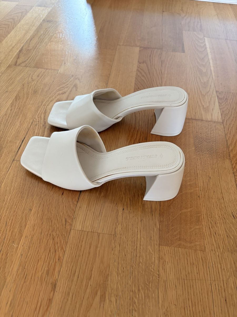Stradivarius Damenschuhe: Chaussures à talons – Gebraucht aus Biel/Bienne von jes_6k7t 2