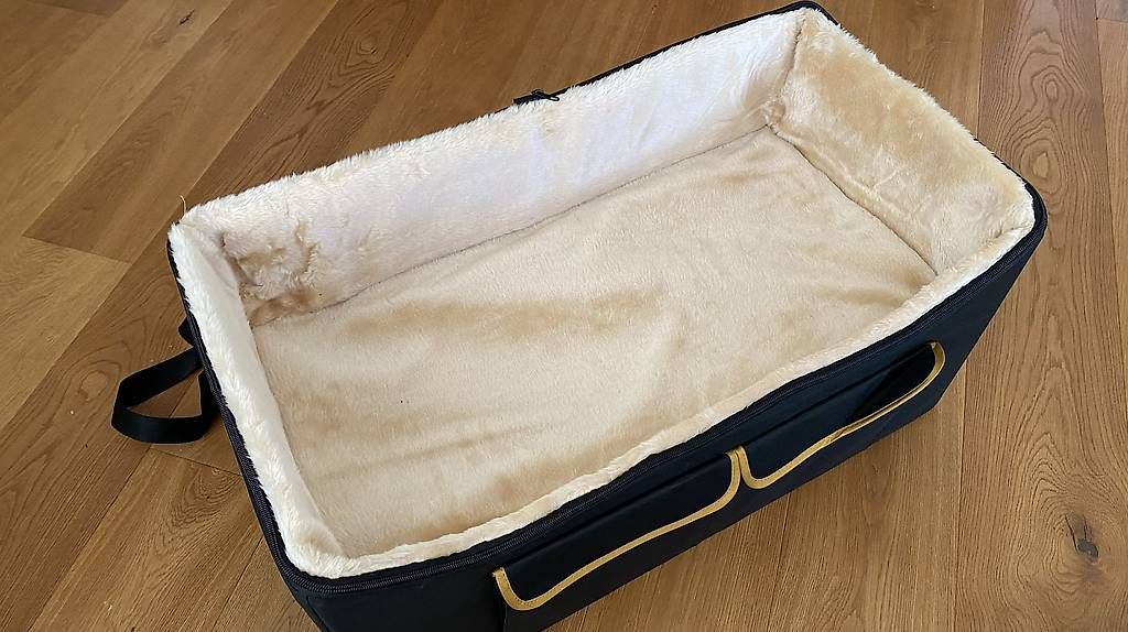 Cucce & Letti: Hundebett fürs Auto – Nuovo e nell'imballaggio originale da Möriken AG venduto da Beppo3 3