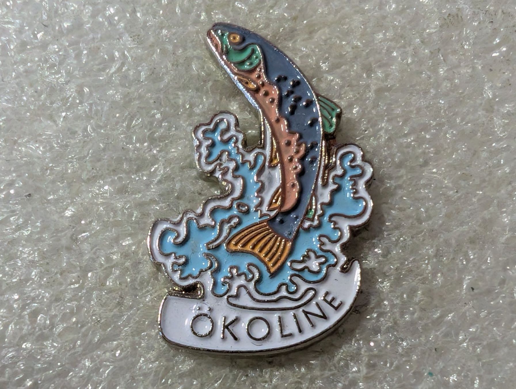 Plaketten & Abzeichen: Ansteckpin 124: Ökoline – Gebraucht aus Oppligen von Pin-Fall-Shop