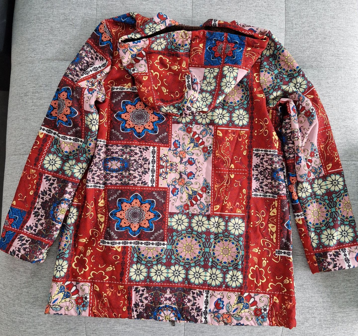 Shein Giacche: Bunte Jacke mit Kapuze Grösse M – Usato da Rebstein venduto da Ajs_Toy_Palast_1 1