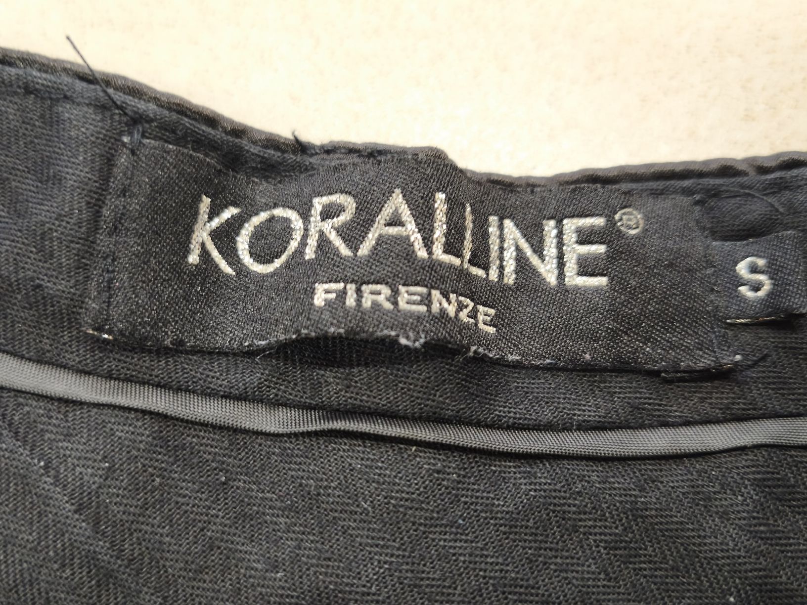 Pantaloni: Stoffhose Koralline schwarz gestreift Grösse S  – Nuovo (secondo la descrizione) da Emmetten venduto da SecondhandSiska 2