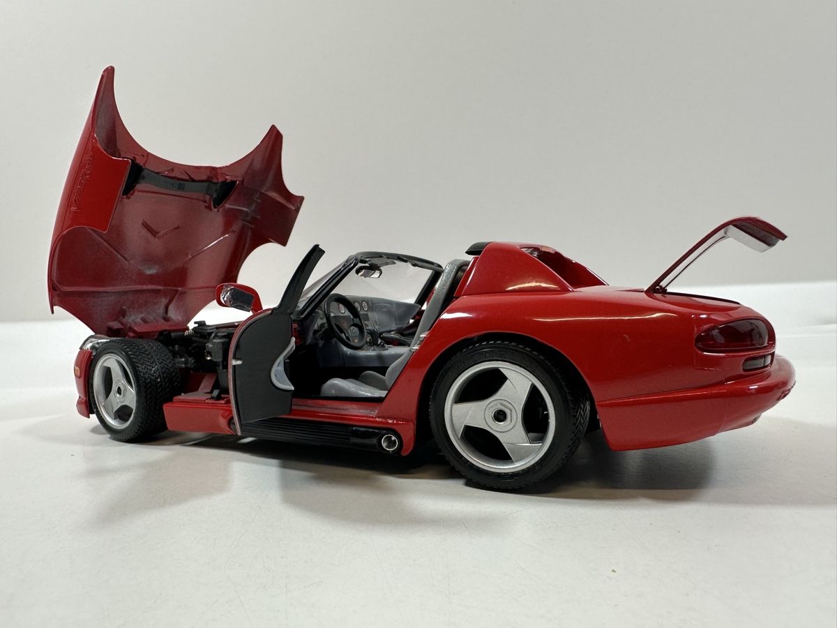 Bburago Modellautos: Dodge Viper RT/10 1:18, rot, BBURAGO – Neu (gemäss Beschreibung) aus Zofingen von rf9_x2xt 7