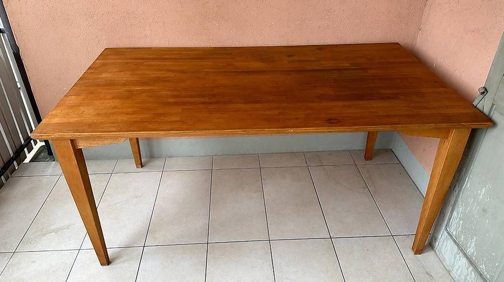 Tavoli: Massiv Holz Tisch – Usato da Steinen venduto da HUBMANN23