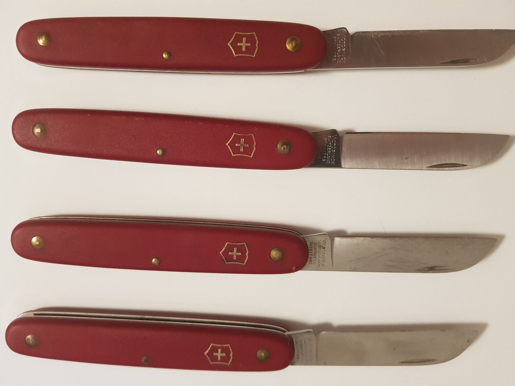 Militärmesser: 4x Victorinox Sackmesser – Neu (gemäss Beschreibung) aus Ardon von Momovs99