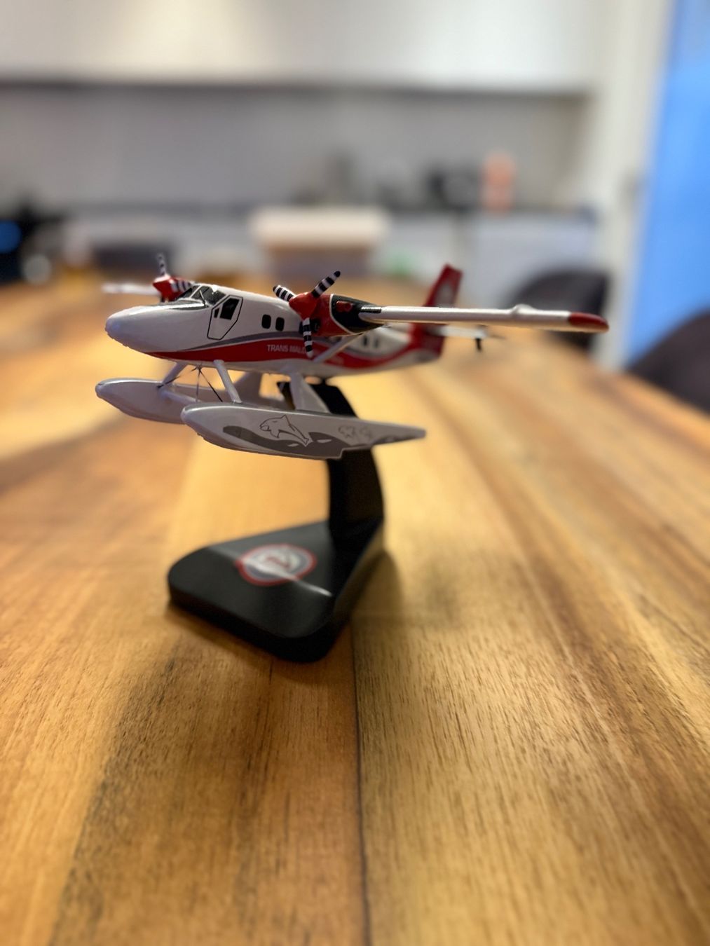 Kit di modellismo & Modellini statici: Trans Maldivian Airways Twin Otter – Usato da Pfäffikon ZH venduto da eri_fpc9 1