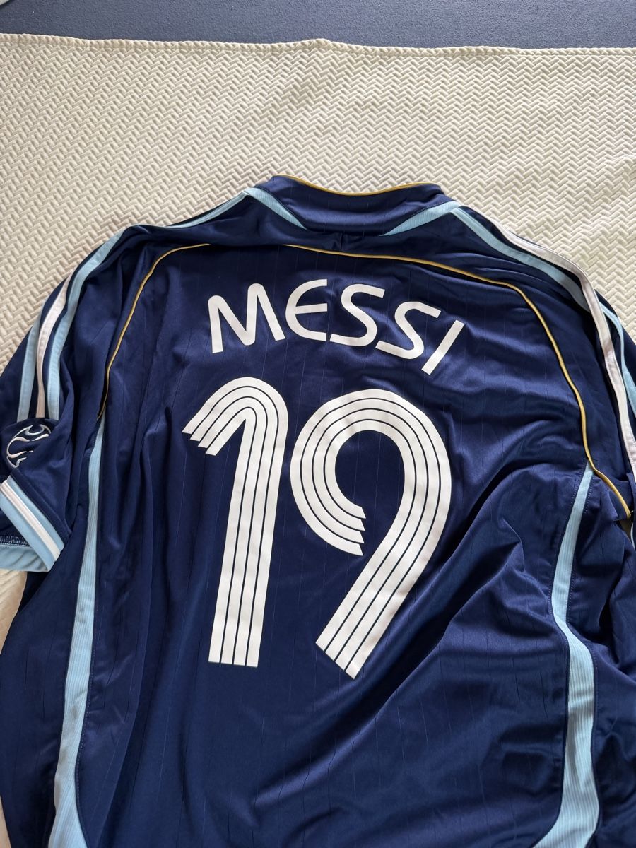 Adidas Leibchen & Hosen: Original Argentinien 2006 Reissue – Neu (gemäss Beschreibung) aus Aarberg von marcoo237 2