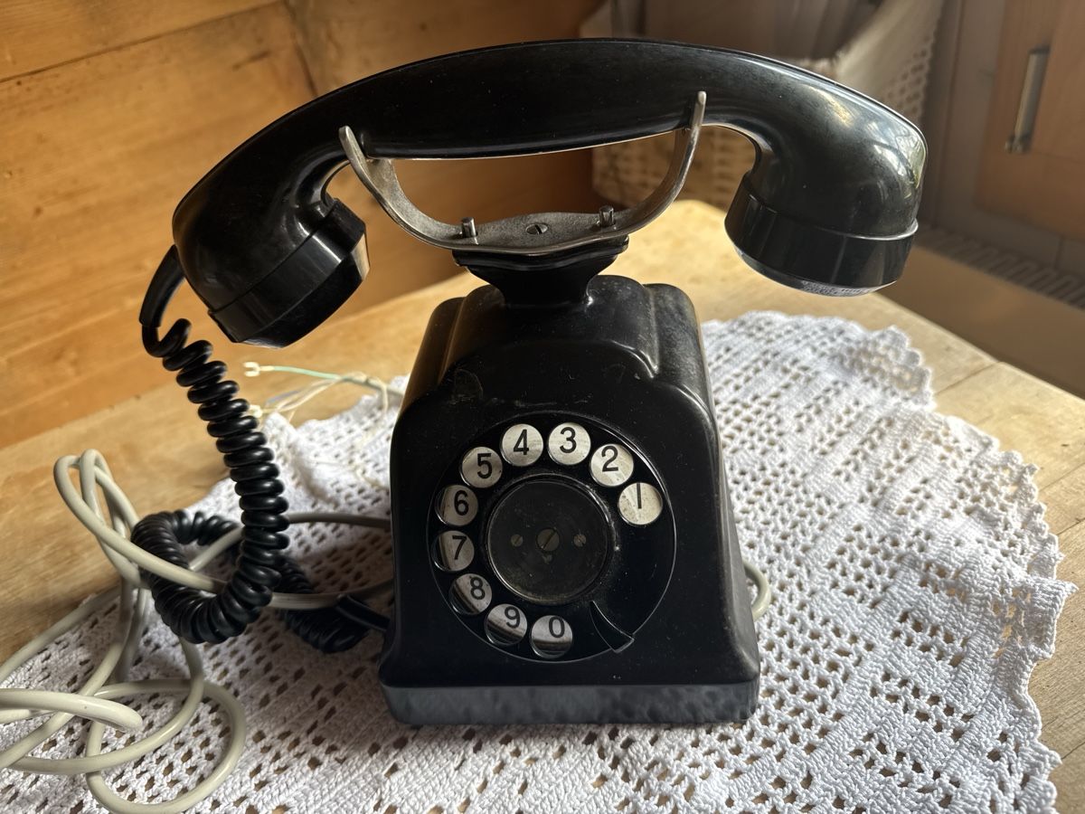 Telefoni: Telefone antik – Usato da Matten(St.Stephan) venduto da ren_r8tw 5