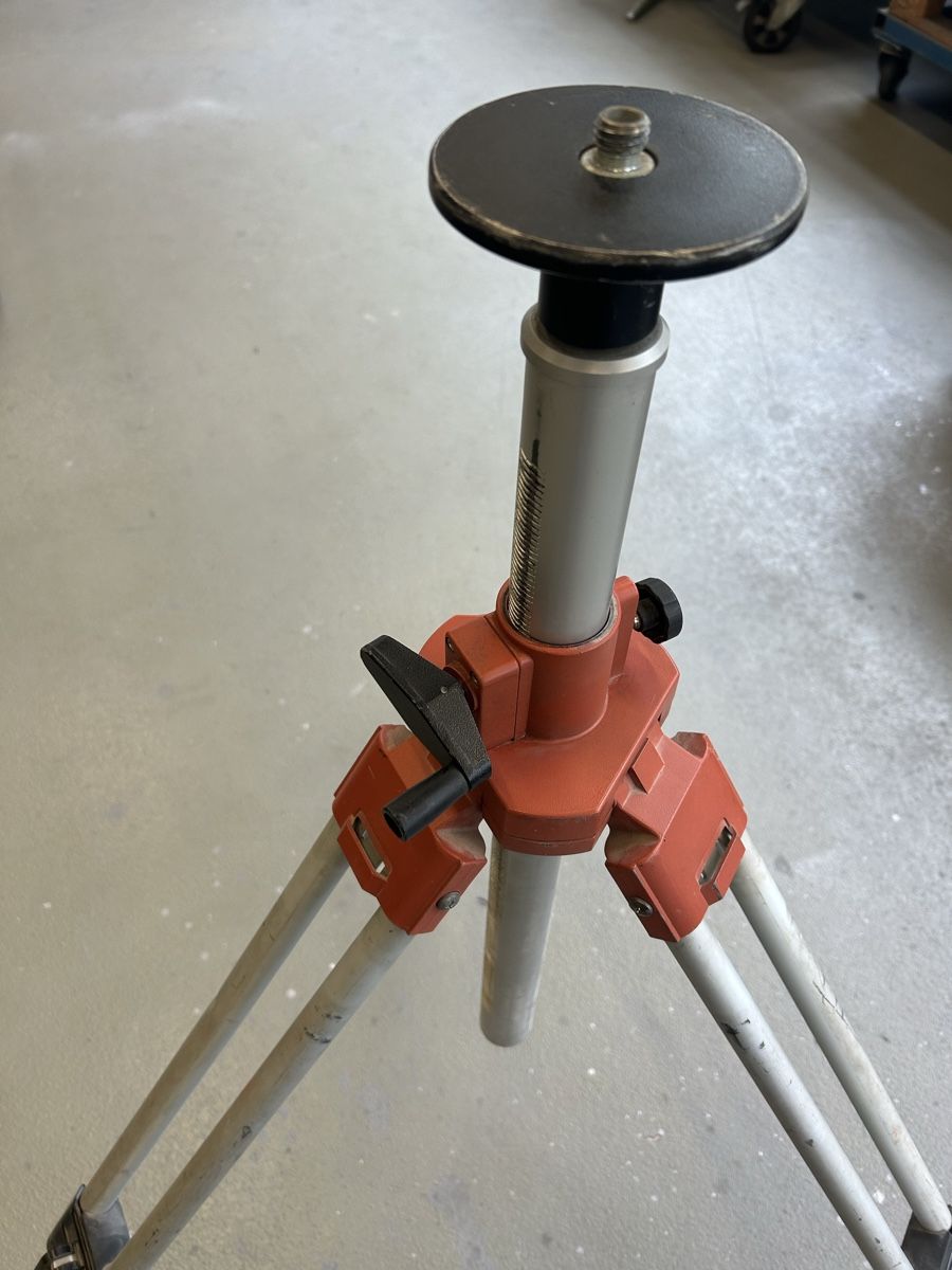 Hilti Tutti gli attrezzi: Hilti Stativ – Usato da Sarnen venduto da asteryx 3