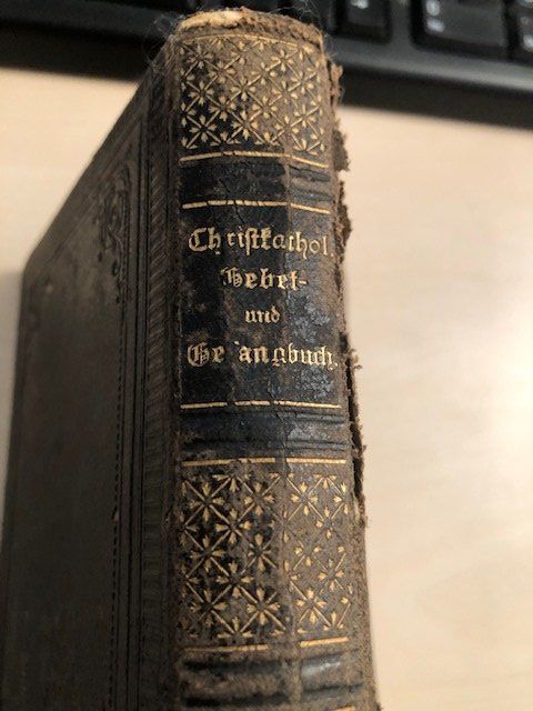 Livres: Antikes Gebet- + Gesangbuch in altdeutscher Schrift – D'occasion à Gossau/ZH par amazonas66 2