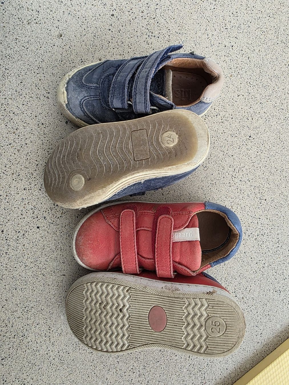 Bisgaard Schuhe für Jungen: Bisgaard Turnschuhe 24 und 25 – Gebraucht aus Zürich von Allek 1