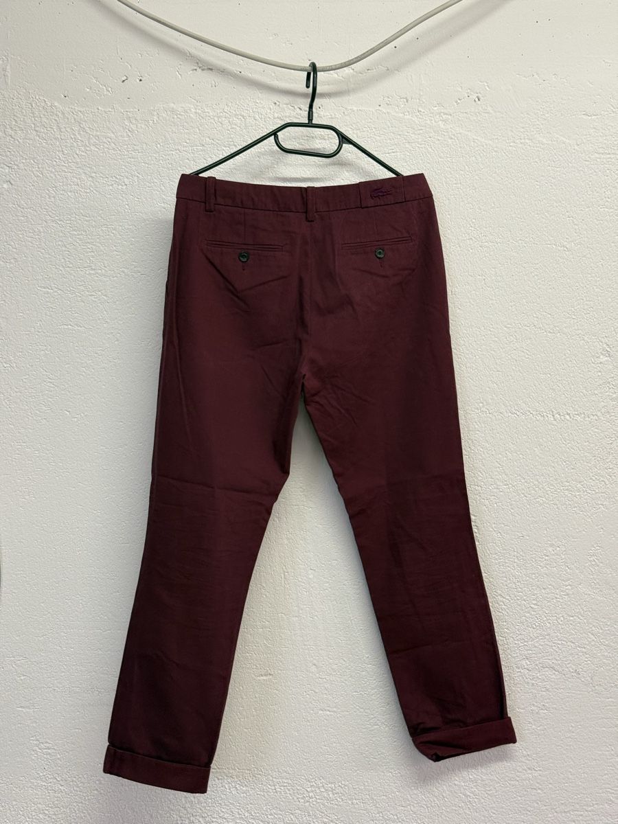 Lacoste Pantaloni: Lacoste Hose weinrot – Nuovo (secondo la descrizione) da Tamins venduto da Minisim 1