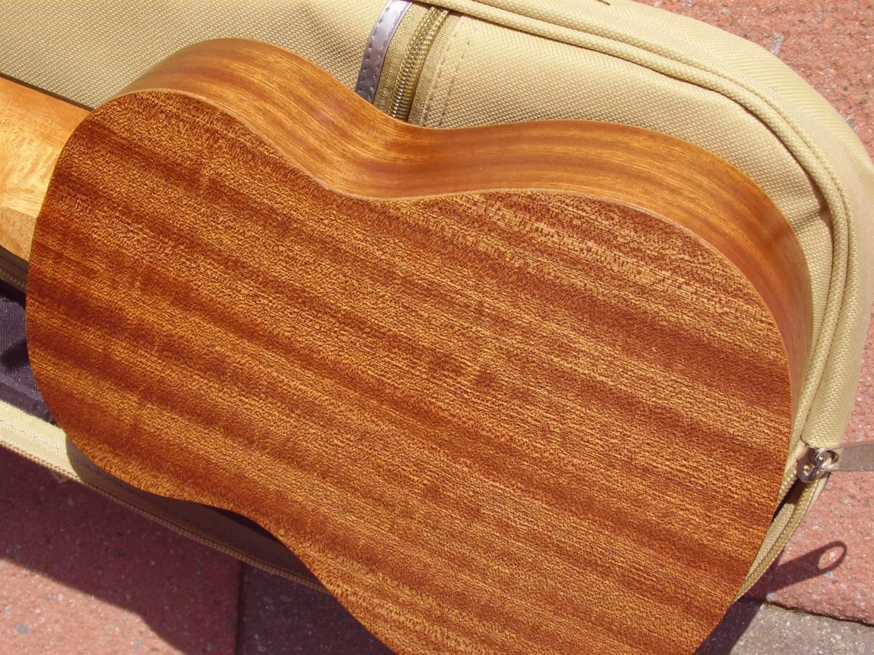 Strumenti musicali: Sopran-Ukulele FLIGHT  mit Etui NEUHEIT – Nuovo e nell'imballaggio originale da Wöschnau venduto da Musikhaus-Luethy5012 2
