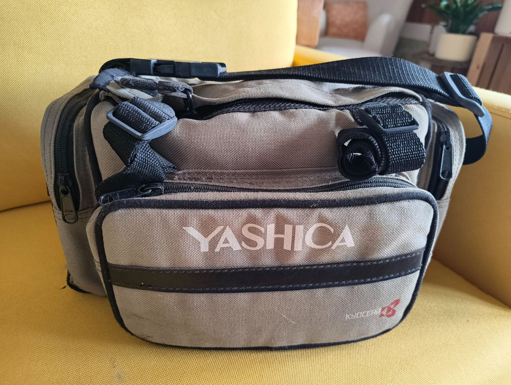 Yashica Appareil photo: YASHICA FX-103 program. Set... Spiegelreflex Analog Kamera – D'occasion à Ittigen par adilix 1