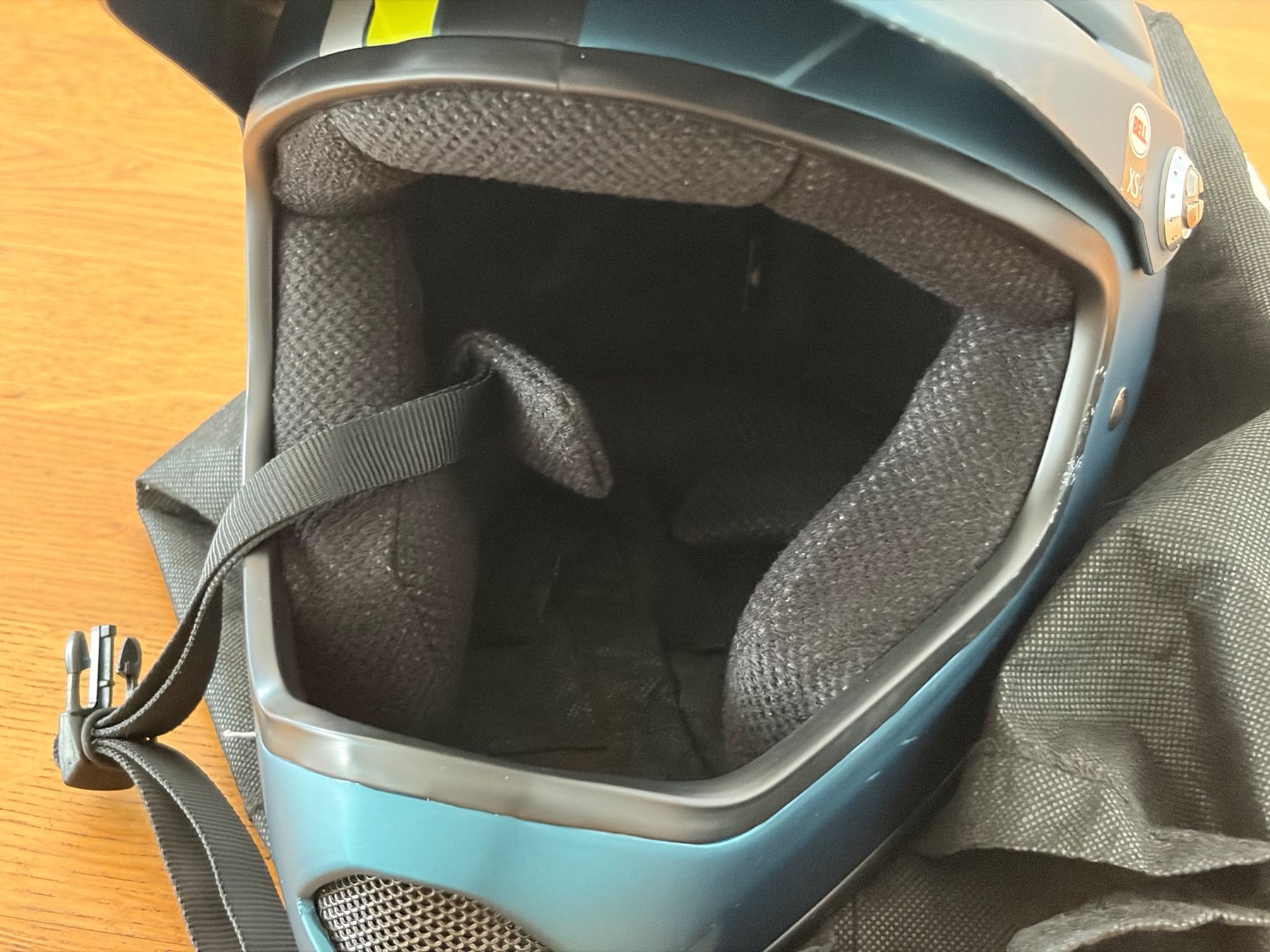 Bell Caschi: Casque intégrale enfants – Usato da Biel/Bienne venduto da cri_9h2y 2