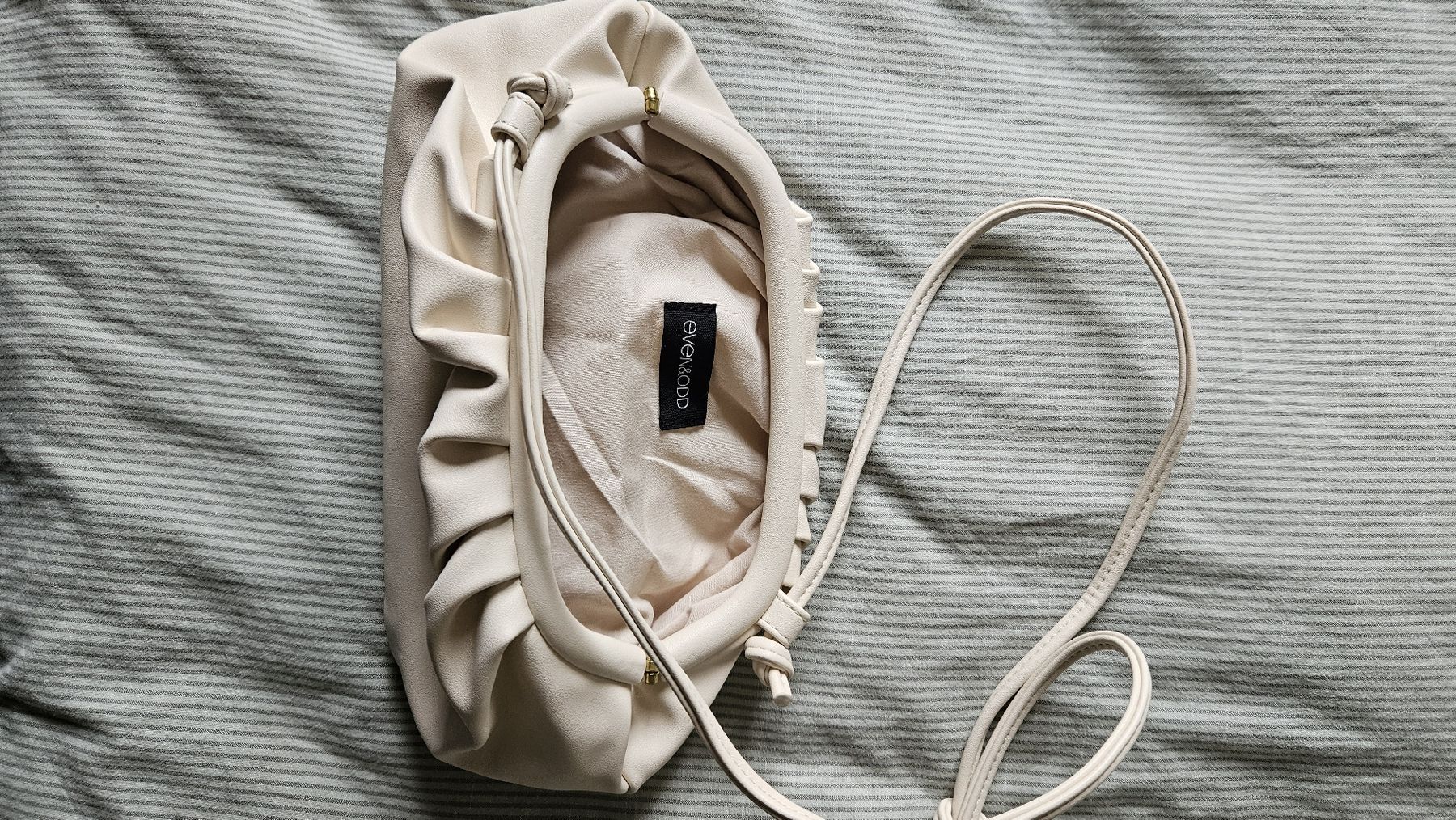Borse: Hellbeige Umhängetasche von Even&Odd – Nuovo (secondo la descrizione) da Baden venduto da Mad_am 1