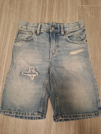 short en jeans taille 128 7-8ans 