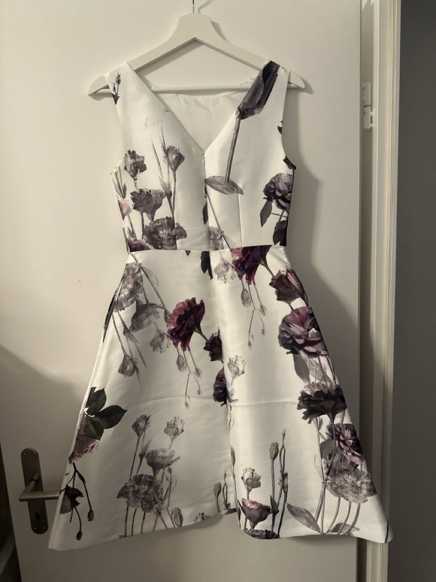 Vestiti: Wunderschönes Sommerkleid mit Blumenprint, Grösse 34 – Usato da wettingen venduto da Janah13 1