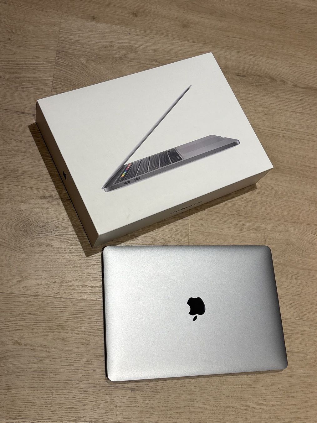 Apple Notebook: MacBook Pro 13" 2020 comme neuf. – Nuovo (secondo la descrizione) da Biel/Bienne venduto da Al1552 3