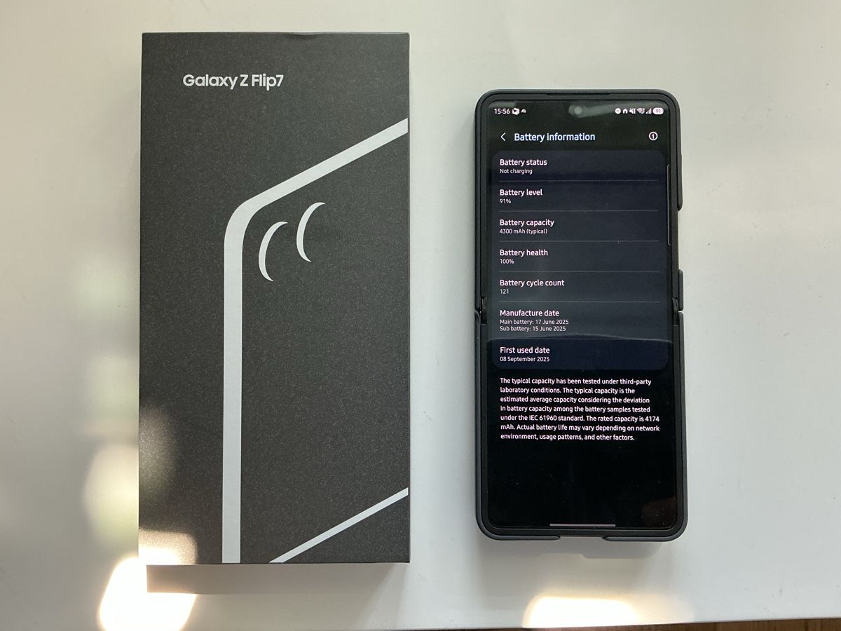 Samsung Telefoni cellulari / Smartphones: Samsung Galaxy Z Flip7 512GB – Usato da Stäfa venduto da RicTrade77 2