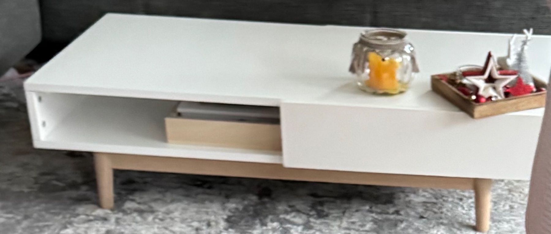 Tavoli: Couchtisch mit Schubladen – Usato da Pfaffnau venduto da Dux78