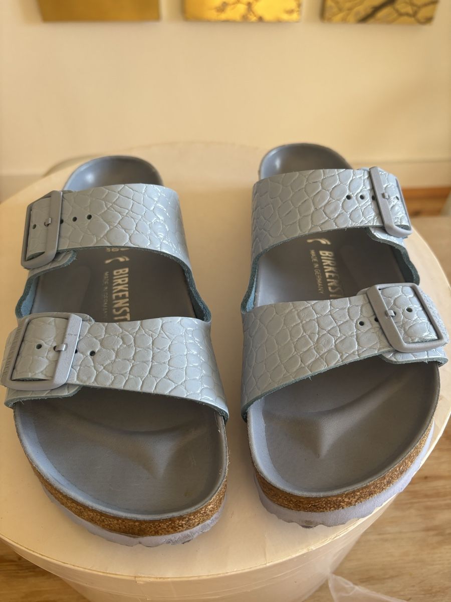Birkenstock Chaussures femmes: Birkenstock Arizona 40 hellblau – D'occasion à Zürich par charlotte1971