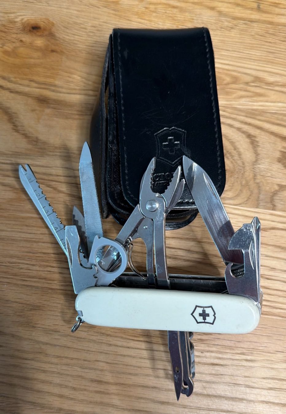 Victorinox Taschenmesser: VICTORINOX  SURVIVAL KIT MIT ETUI – Gebraucht aus Zürich von Frei-Occasionen 3