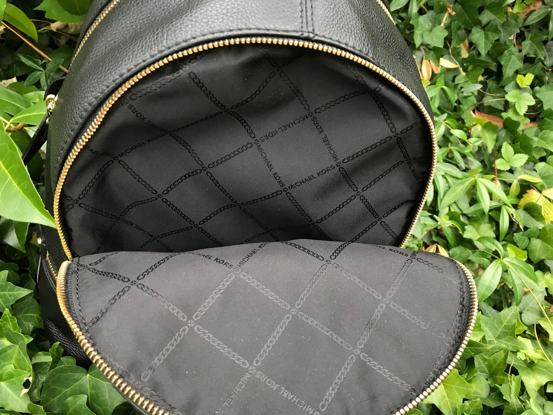 Michael Kors Zaini: Michael Kors Rucksack – Usato da Frenkendorf venduto da Schauenburgy 4