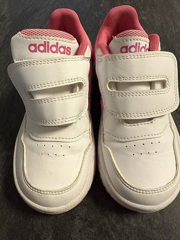 Adidas Scarpe per ragazze: Neuwertige adidas Sneakers Gr. 27 – Usato da Rupperswil venduto da Dexaner59 1