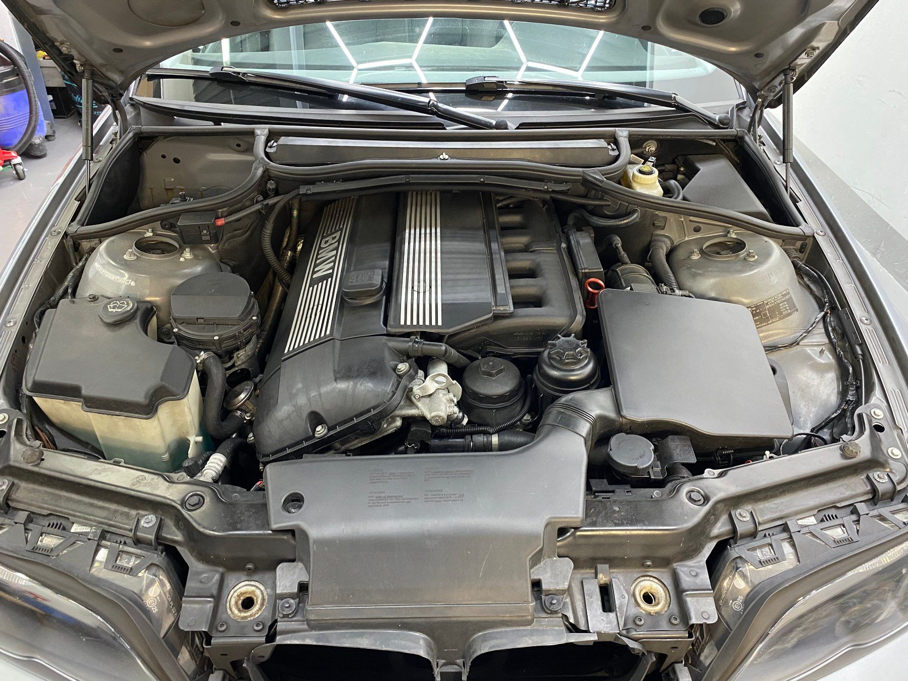 BMW Automobili: BMW 320i – Usato da Thun venduto da ncs_3000 5