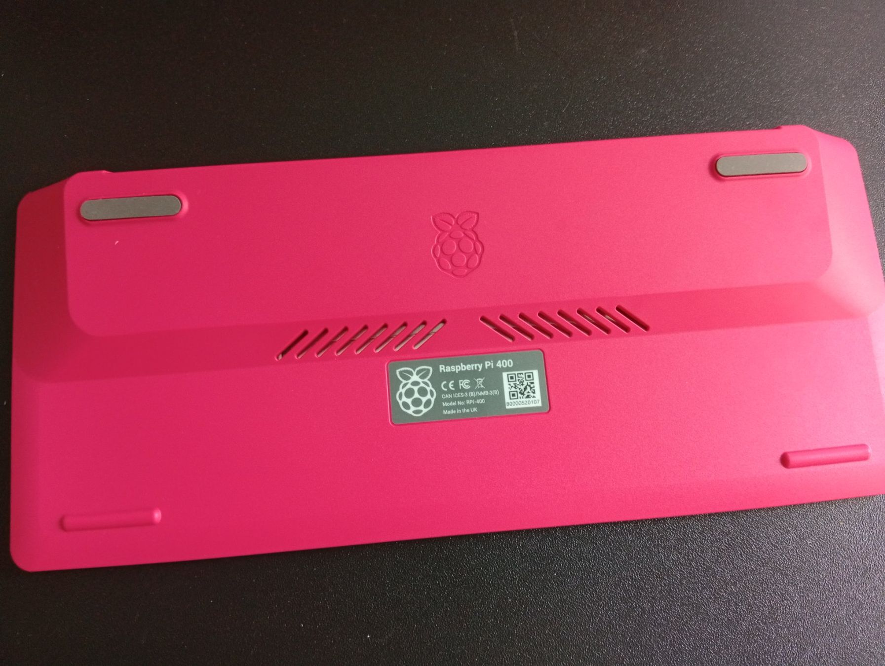 Raspberry Pi PCs: Raspberry Pi 400 Kit - Komplett – Gebraucht aus Zürich von flo_2h5w 2