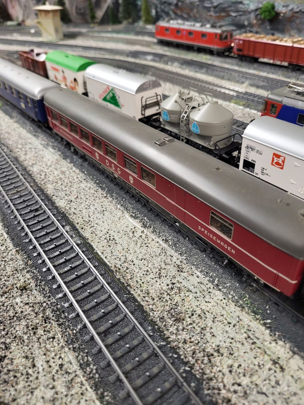 Märklin Modelleisenbahnen: Dampflok Digital mit 4 Wagen – Gebraucht aus Andelfingen von Flippi64 4