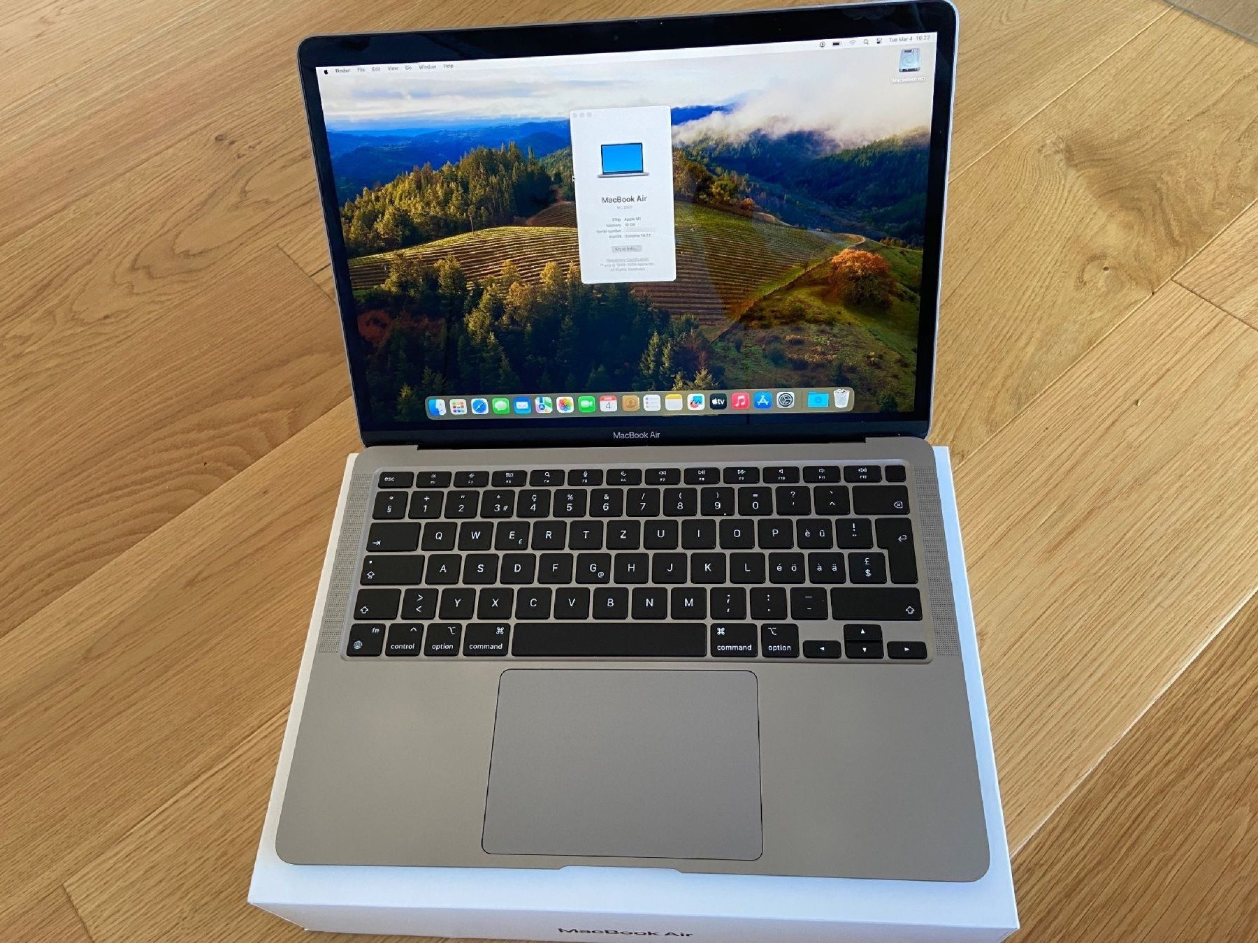 Apple Notebooks: Apple MacBook Air M1 - 16 GB RAM – Gebraucht aus Zürich von