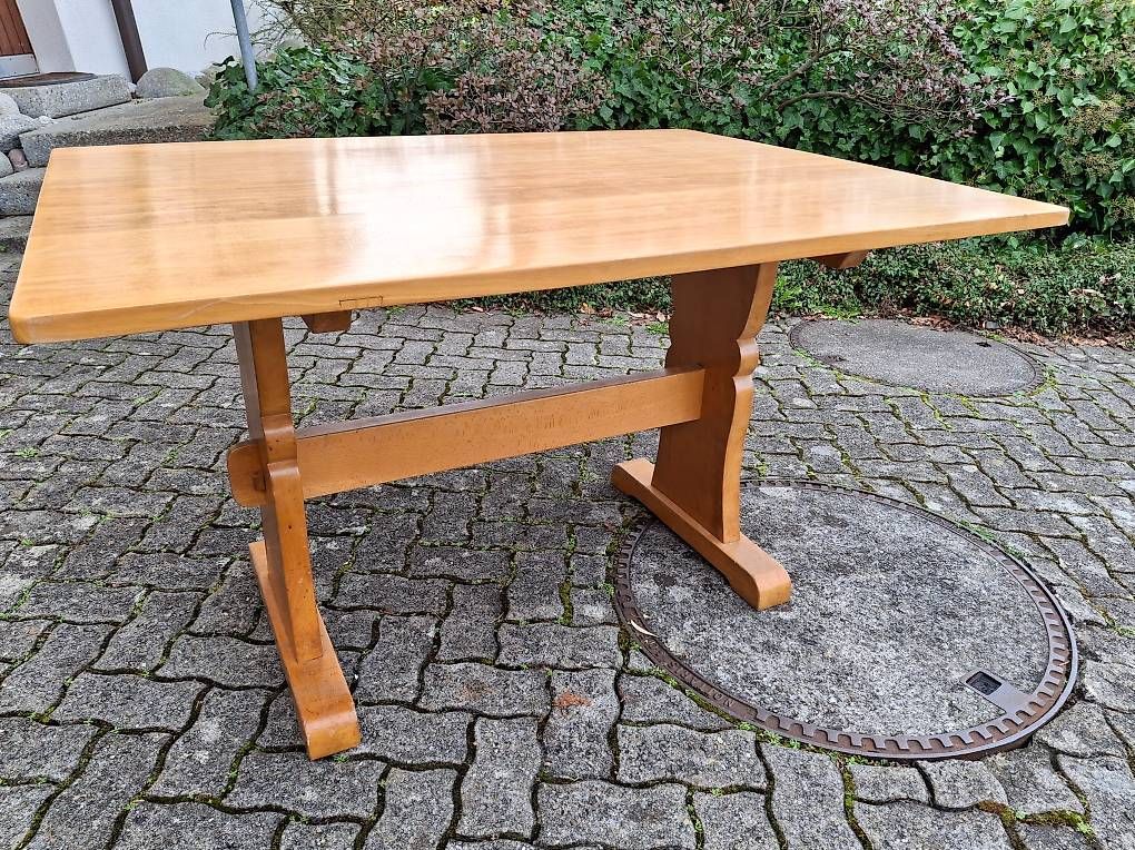 Tavoli: Holztisch – Usato da Horgen venduto da Ursi011