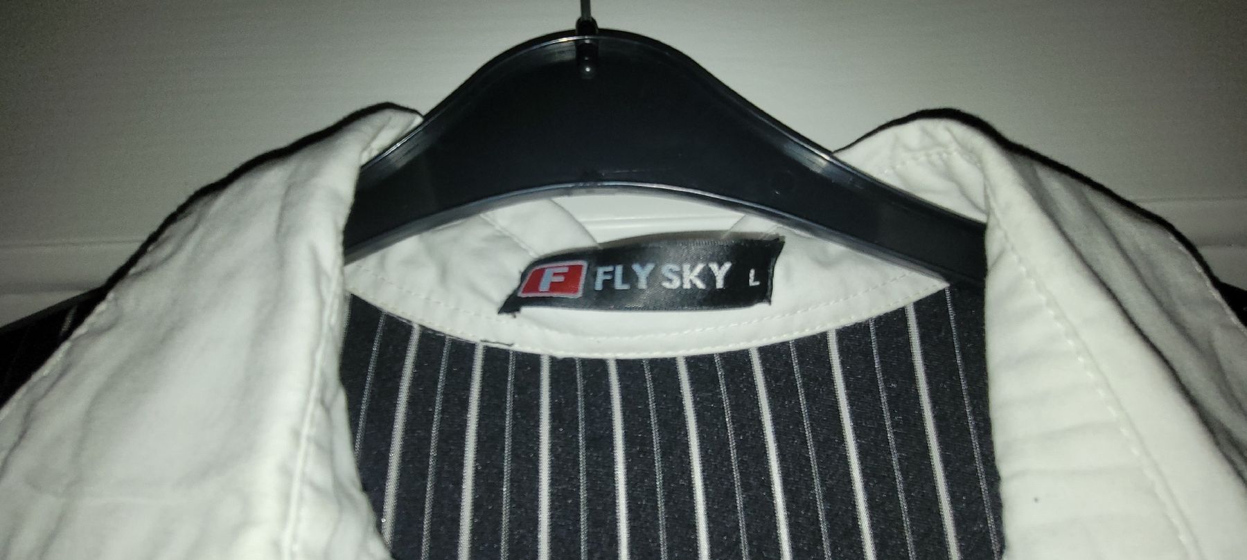 Magliette Polo: Fly Sky Elegante Polo / (Hemd) – Usato da Basel venduto da Da-vid3 1