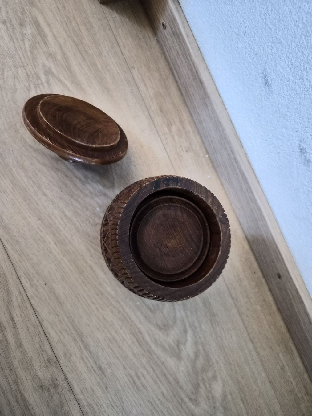 Sottobicchieri: Ensemble de dessous de verre en bois sculpté + pot – Usato da La Joux FR venduto da car_ck96 1