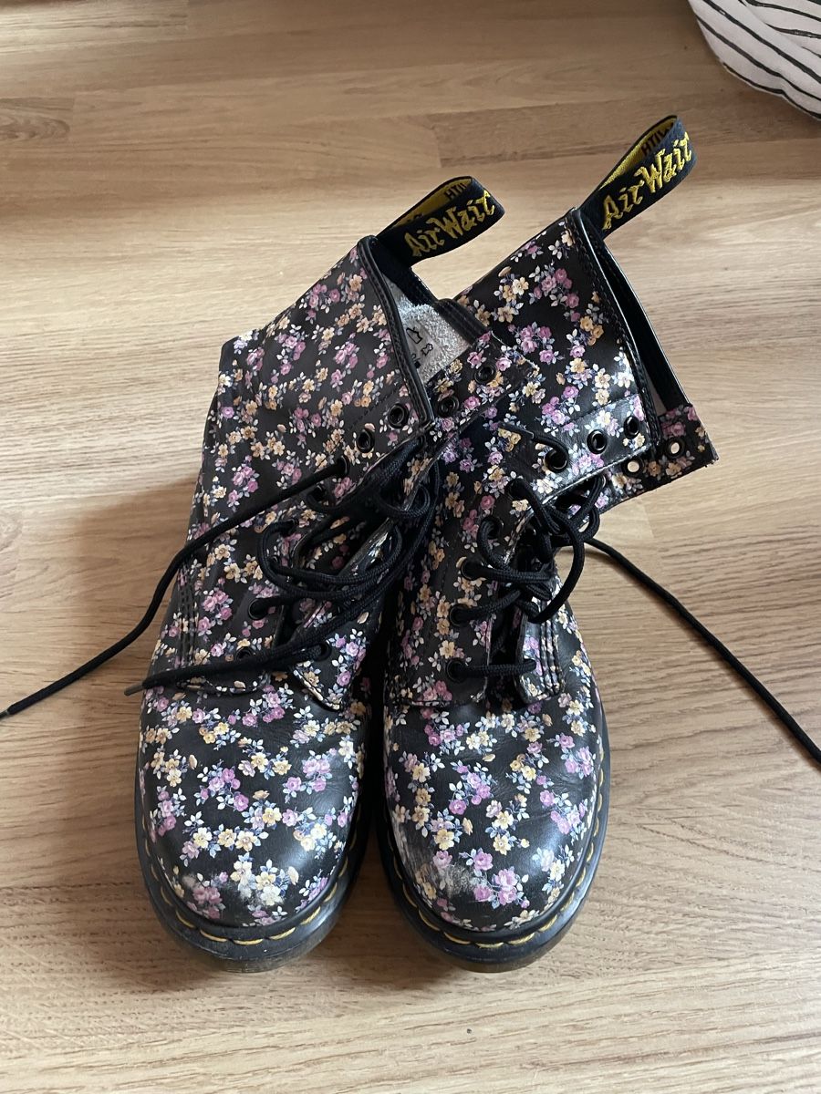 Dr. Martens Damenschuhe: Dic Martens – Gebraucht aus Süderen von Da1910 1
