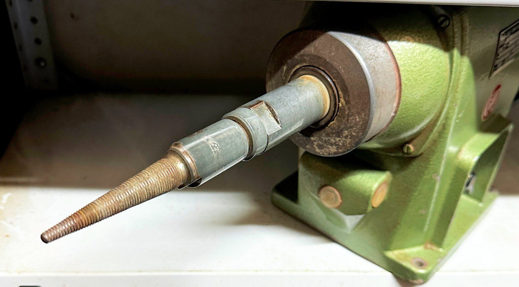 Tutti gli attrezzi: Goldschmiede Poliermotor Willi mit 2 Spindeln – Usato da Basel venduto da Bingis 1