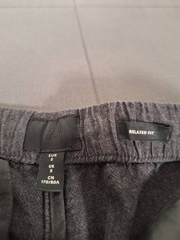 Pantalons: H&M grey relaxed pants – D'occasion à Kriens par Jeremyt05 4