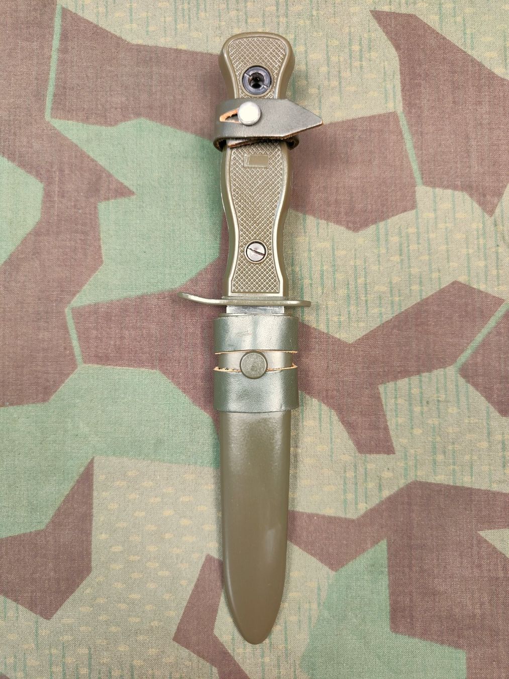 Armes blanches: Feldmesser M1968 – D'occasion à Bauma par SwissMilitaria
