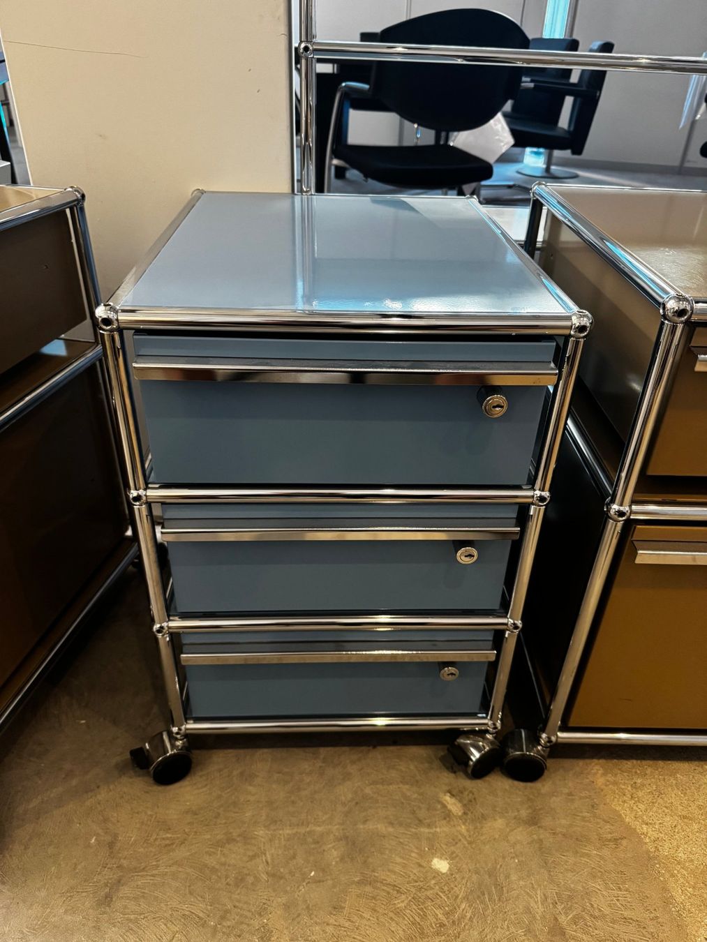 USM Korpus: USM Korpus upcycled BlueBlue – Gebraucht aus Affoltern am Albis von Zapro