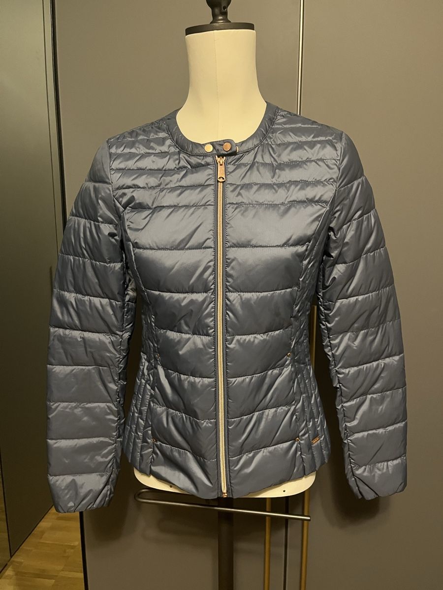 Tom Tailor Jacken: Modische Eisblaue Tom Tailor Jacke Gr. S – Gebraucht aus Zollikerberg von LLV