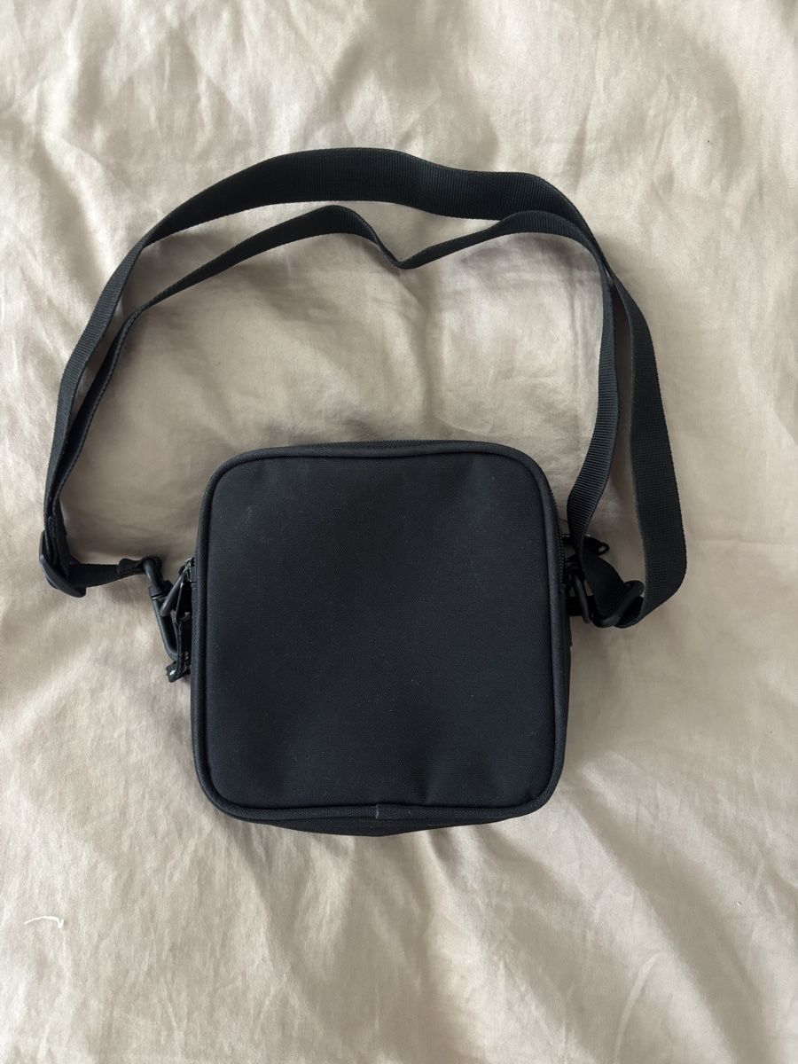 Carhartt Borse: Carhartt Tasche  – Usato da Schliern b. Köniz venduto da A111829 1
