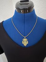 Kette mit Anhänger